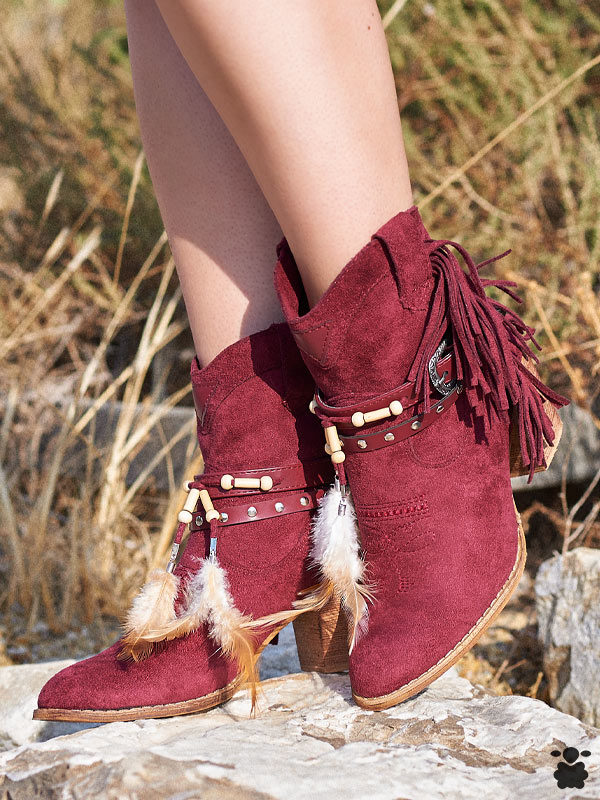 Botines camperos bohemios en color burdeos exterior