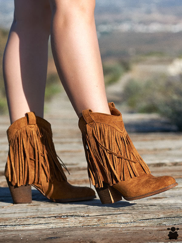 Botines camperos boho con flecos