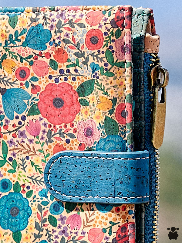 Cartera boho chic con estampado floral