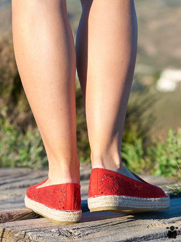 Alpargatas boho en color rojo