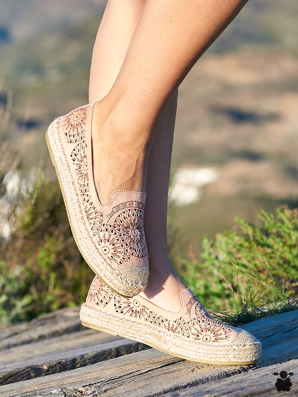 Alpargatas boho caladas rosa