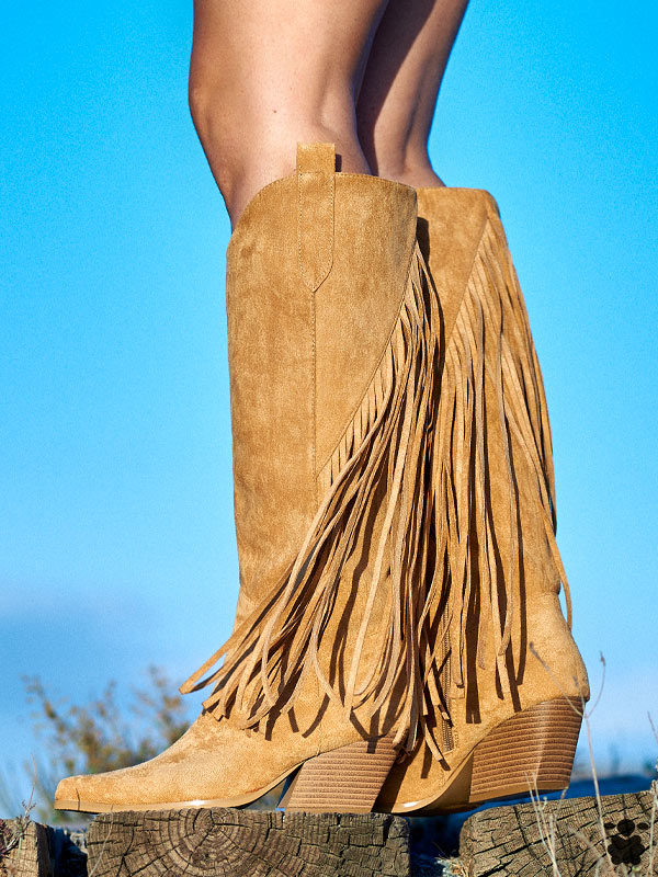 Botas altas bohemias con flecos