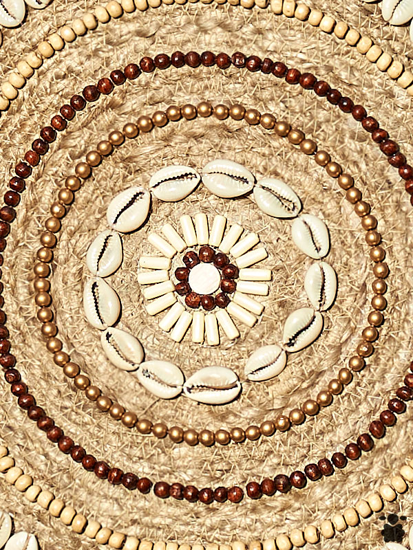 Bolso bohemio con caracolas ibicenco