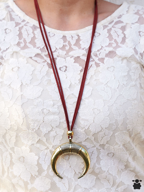 Colgante boho luna granate