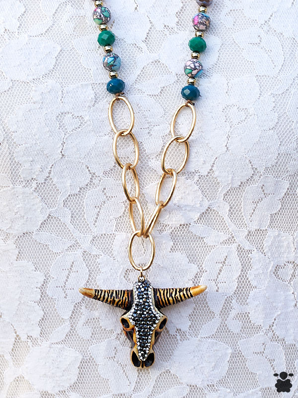Colgante boho cabeza búfalo