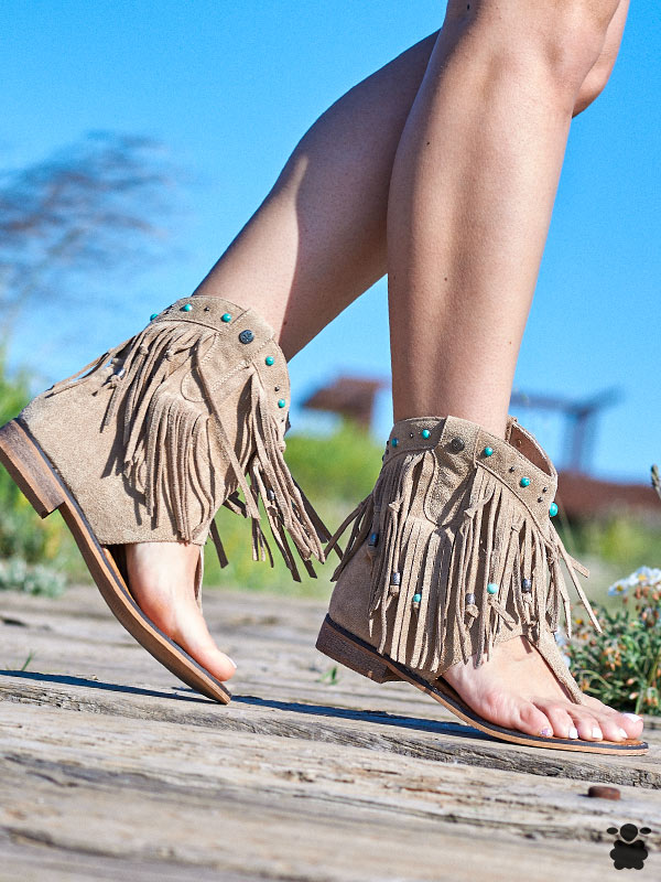 Sandalias boho chic beige piedras turquesas Sandalias boho chic beige piedras turquesas