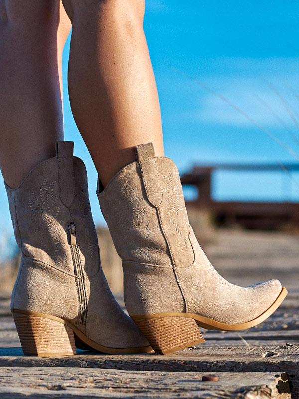 Botines cowboy mujer color beige