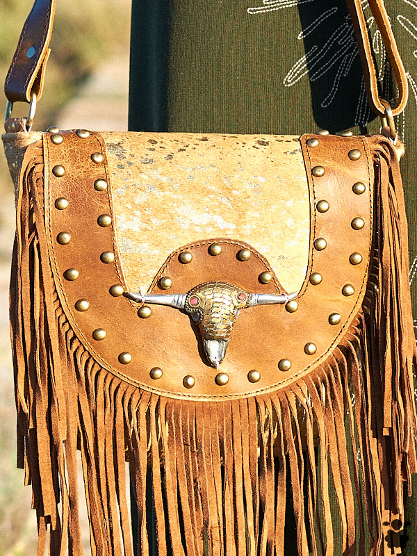 bolso-camel-western-piel1 Bolso bohemio de piel western - Imagen 2