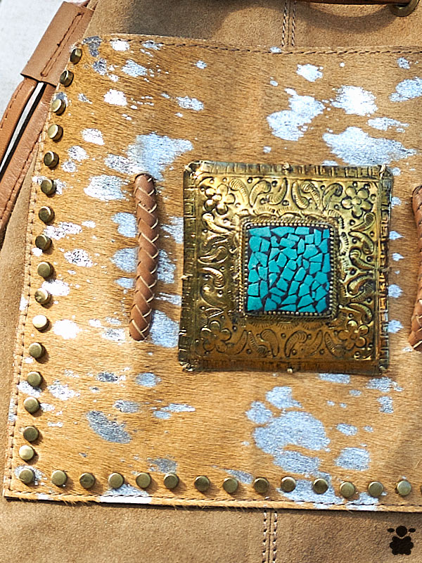 bolso-piel-boho-camel-pedreria-azul1 Bolso boho Camel y Turquesa - Imagen 2