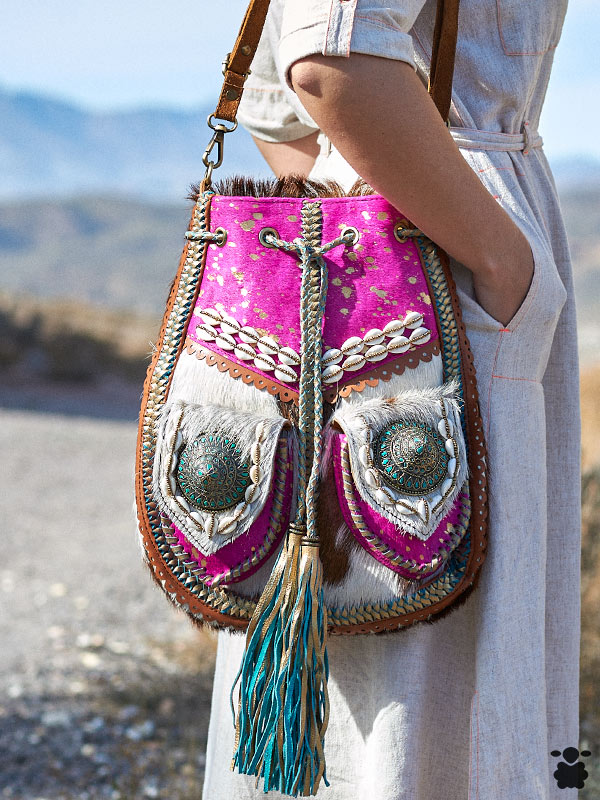 Outfit Con Bolso Fucsia Bolso Bohemio De Piel Fucsia Con Caracolas