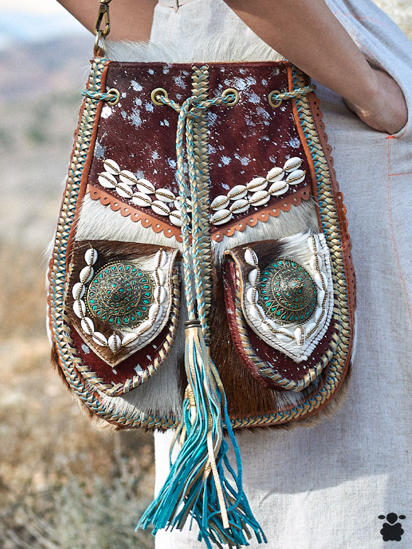 Bolso Bohemio de Piel Granate con Caracolas Oveja Bohemia