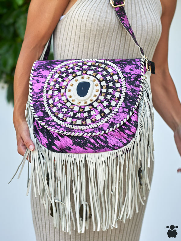bolso boho El Palmar morado con diseño de mosaico artesanal