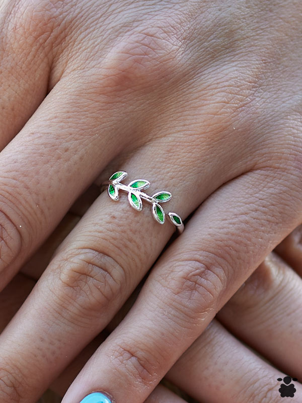 Anillo Boho Rama de Hojas Verdes
